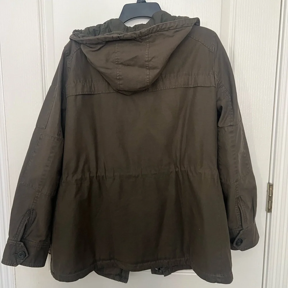 Levi's Women's Utility Jacket in Olive - Picture 3 of 9